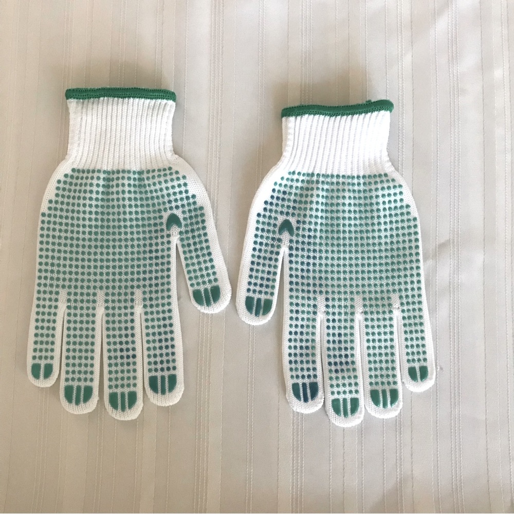 A brand new set of cotton gloves